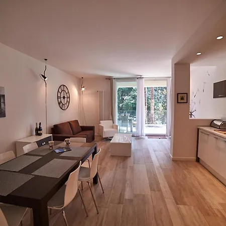 Apartment Minnie By Garda Gardone Riviera
